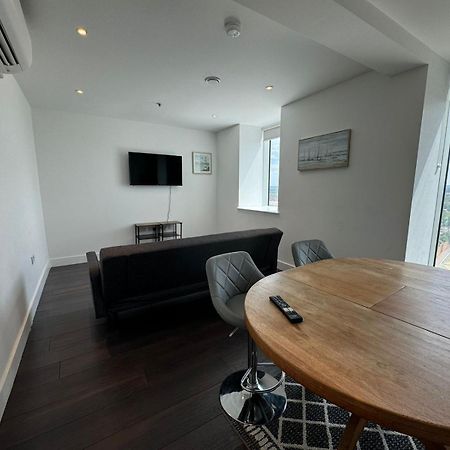 Cozy One Bedroom Flat 20 Mins Central London Bp142 Dış mekan fotoğraf
