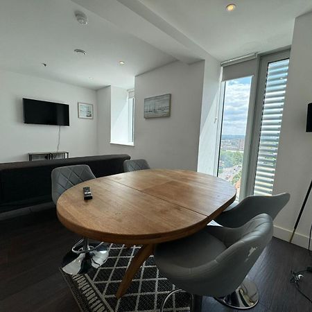 Cozy One Bedroom Flat 20 Mins Central London Bp142 Dış mekan fotoğraf