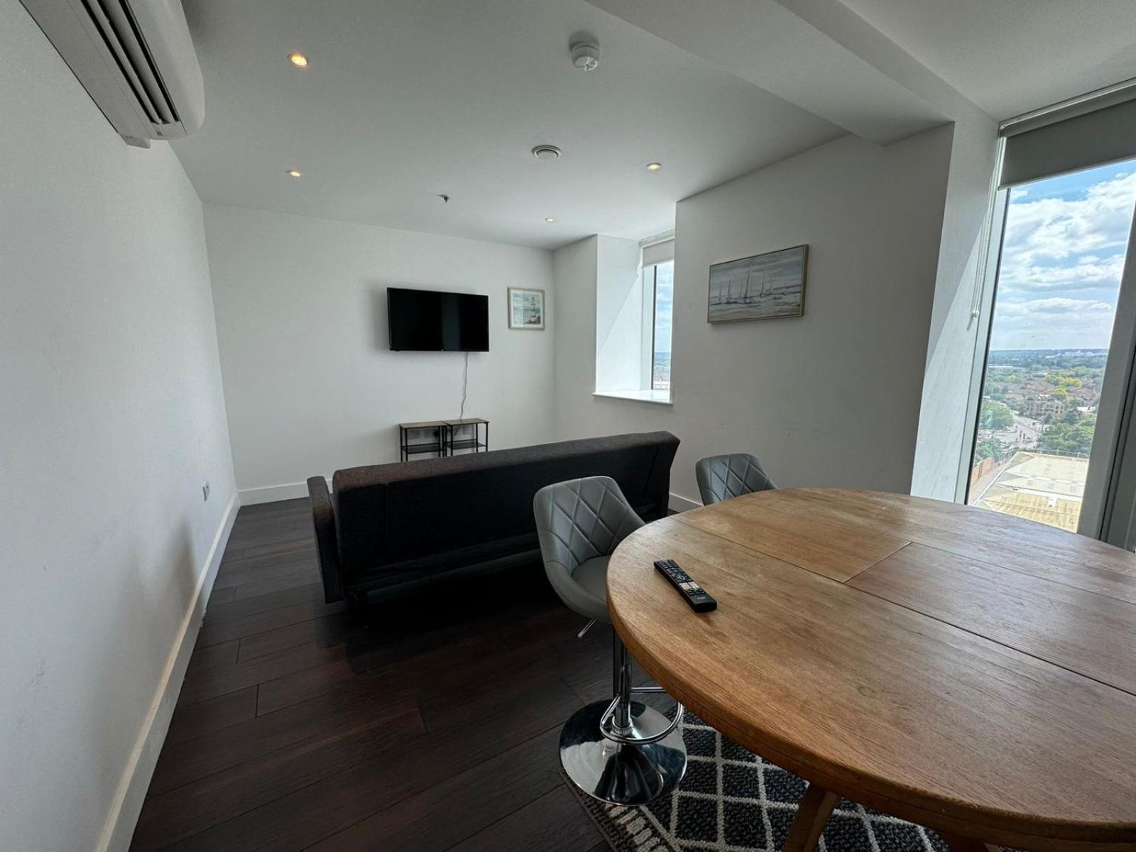 Cozy One Bedroom Flat 20 Mins Central London Bp142 Dış mekan fotoğraf