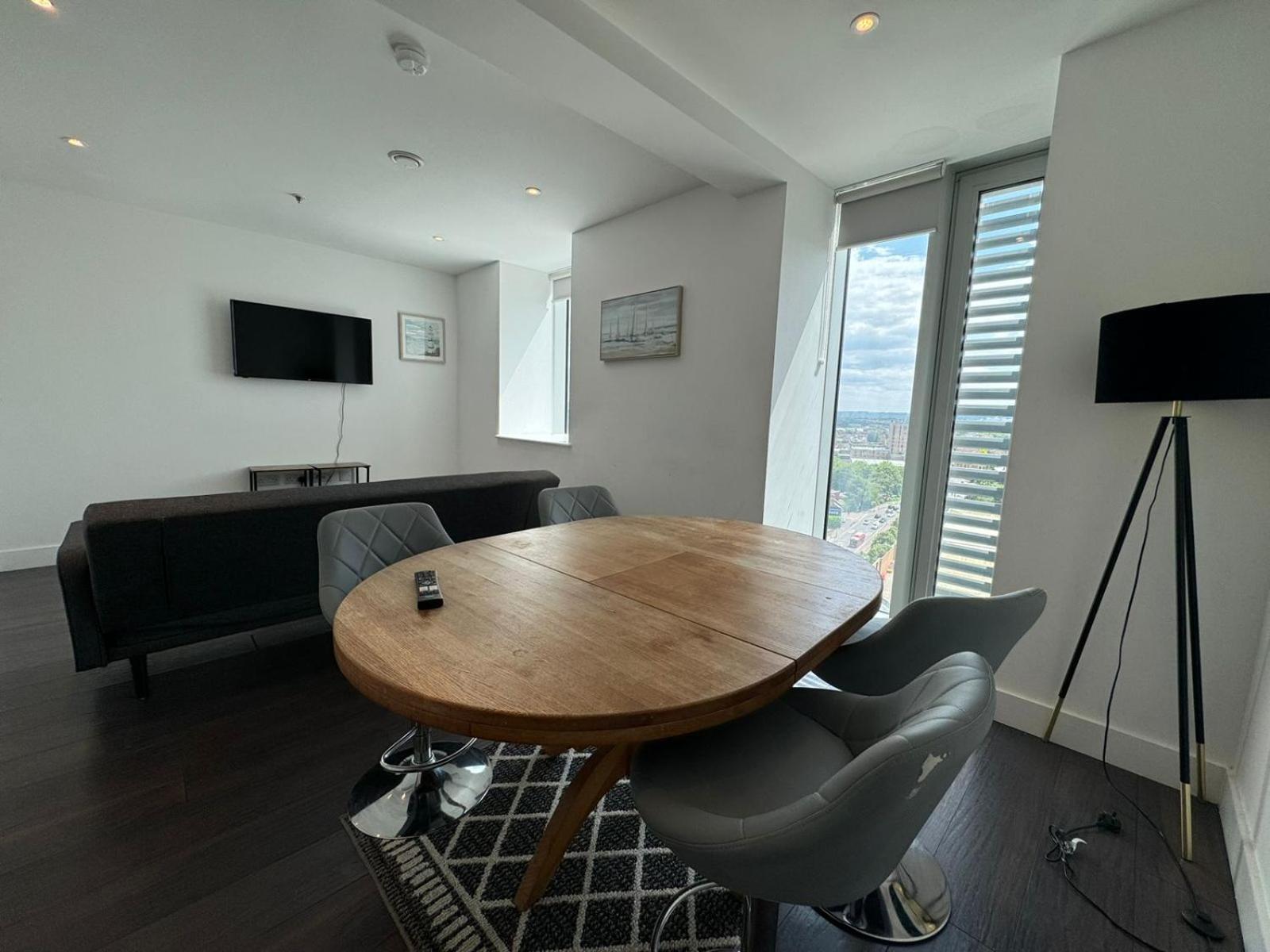 Cozy One Bedroom Flat 20 Mins Central London Bp142 Dış mekan fotoğraf